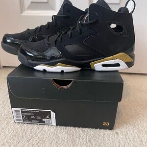 Jordan Fight Club ‘91 - Women’s 8.5/Youth 7/ UK 6